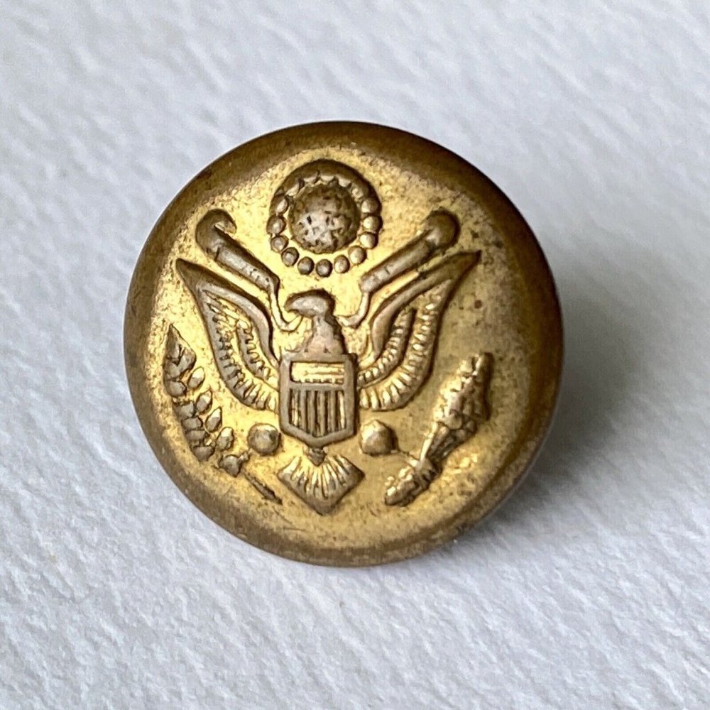 Vintage Post 1902 US Army Great Seal Uniform Button 15mm Gold Fechheimer Bros